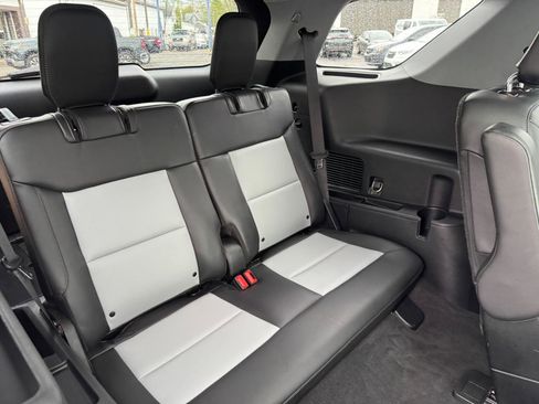 Used 2023 Ford Explorer XLT w/ Equipment Group 202A image 23