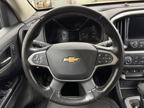Used 2022 Chevrolet Colorado LT w/ LT Convenience Package image 19