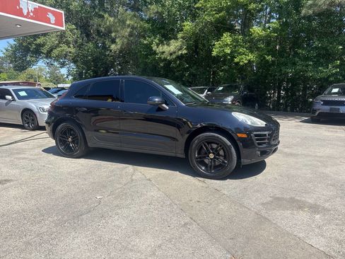 Used 2017 Porsche Macan image 2