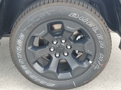 Used 2026 RAM 1500 Big Horn AWD/4WD image 5