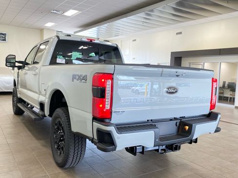 New 2026 Ford F250 Lariat w/ Black Appearance Package AWD/4WD image 5