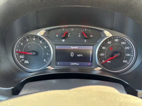 Used 2024 GMC Terrain SLT w/ Tech Package image 19