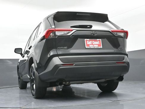 Certified 2022 Toyota RAV4 LE image 35