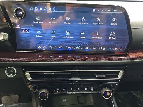 New 2026 Chevrolet Traverse Z71 w/ Enhanced Driving Package AWD/4WD image 24