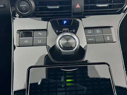 Used 2023 Toyota bZ4X Limited image 25