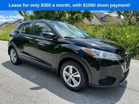 Used 2025 Nissan Kicks Play S FWD image 4