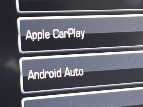 Used 2017 GMC Yukon XL SLT w/ Open Road Package image 5