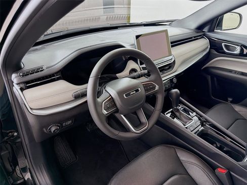 Used 2025 Jeep Compass Limited w/ Elite Group image 9