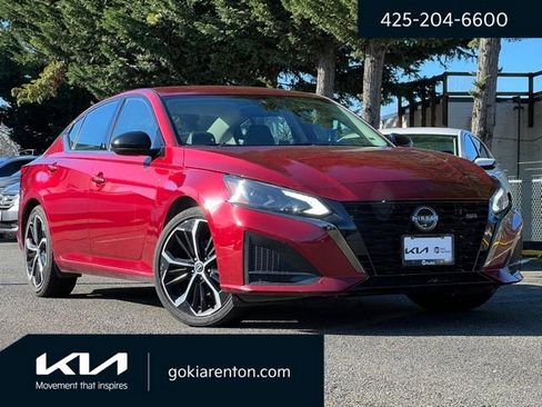 Used 2023 Nissan Altima 2.5 SR image 1