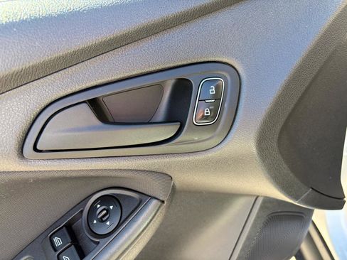 Used 2018 Ford Focus S image 11