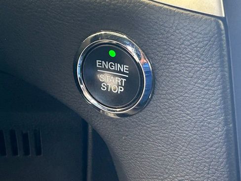 Used 2023 Ford Edge SEL image 41