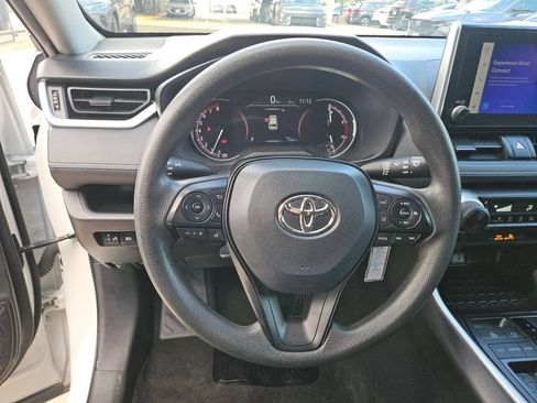 Used 2025 Toyota RAV4 LE FWD image 18