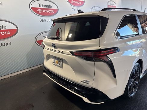 Used 2021 Toyota Sienna XSE image 19