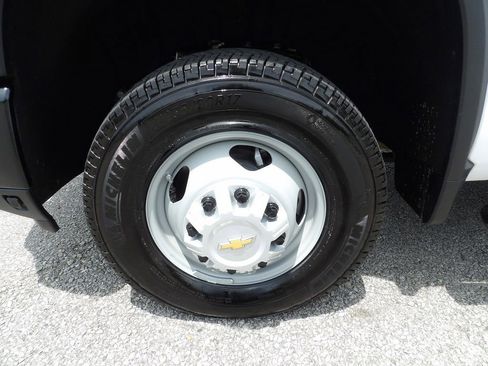 Used 2025 Chevrolet Silverado 3500 W/T w/ WT Convenience Package AWD/4WD image 53