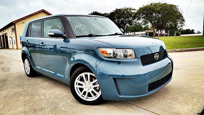Used 2008 Scion xB FWD image 2