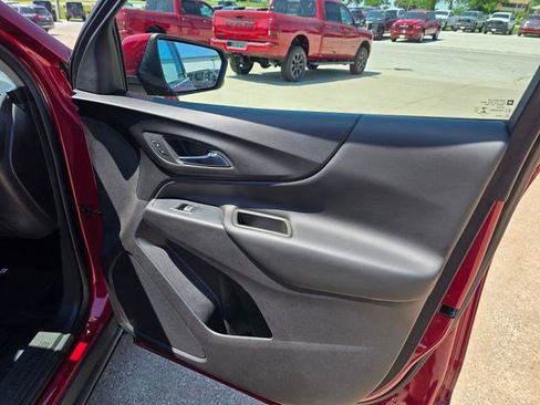 Used 2019 Chevrolet Equinox LT AWD/4WD image 17