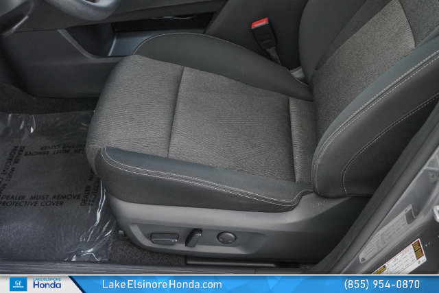 Used 2024 Nissan Rogue SV FWD image 16
