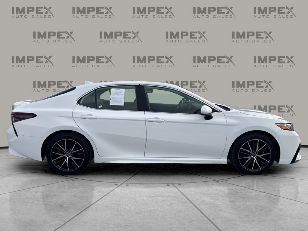 Used 2021 Toyota Camry SE FWD image 6