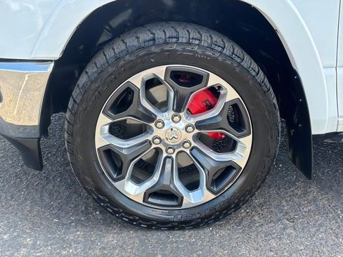 Used 2022 RAM 1500 Limited AWD/4WD image 10