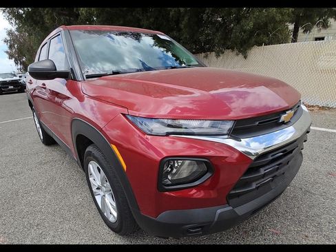Used 2021 Chevrolet TrailBlazer LS FWD image 13