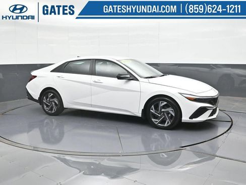 New 2025 Hyundai Elantra Sport FWD image 1