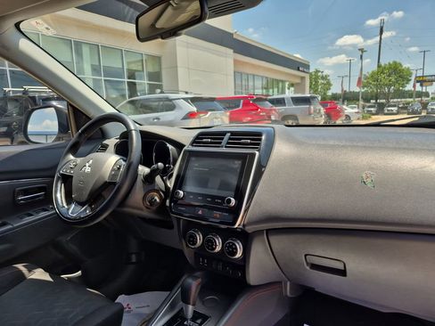 Used 2021 Mitsubishi Outlander Sport LE FWD image 68