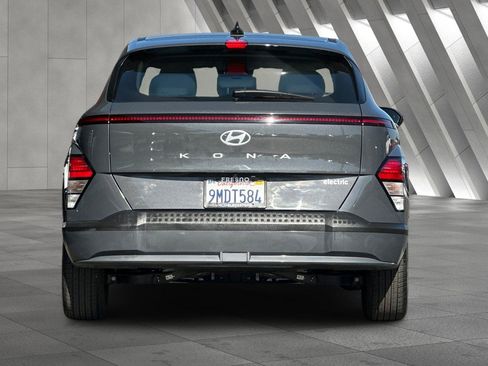 Used 2024 Hyundai Kona SE image 5