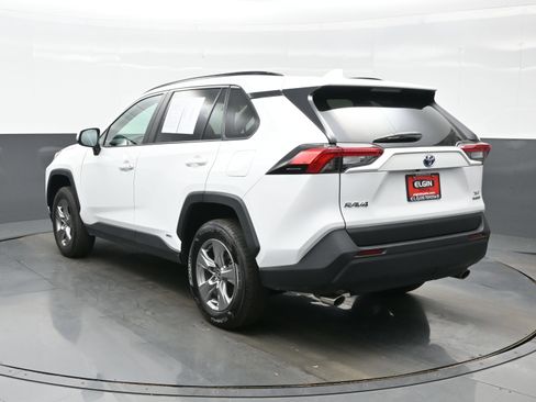 Used 2024 Toyota RAV4 XLE w/ Convenience Package AWD/4WD image 4
