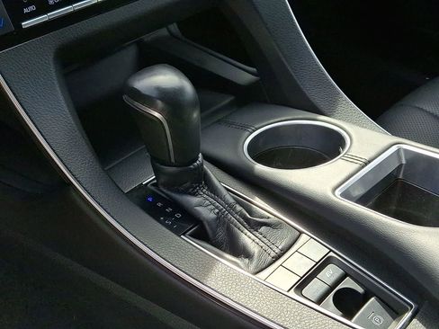 Used 2020 Toyota Avalon XSE w/ All Weather Liner Package image 18