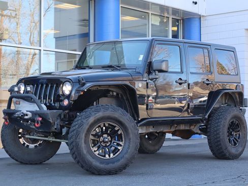 Used 2014 Jeep Wrangler Unlimited Rubicon w/ Connectivity Group image 1