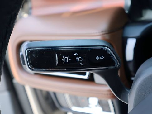 Used 2024 Lincoln Aviator Reserve w/ Equipment Group 201A AWD/4WD image 37