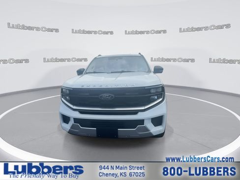 Used 2025 Ford Expedition Max Platinum AWD/4WD image 3