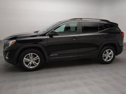 Used 2021 GMC Terrain SLE w/ Driver Convenience Package AWD/4WD image 2