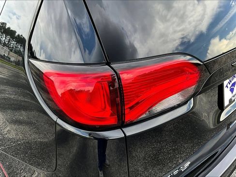 Used 2020 Chrysler Pacifica Touring w/ S Appearance Package FWD image 25