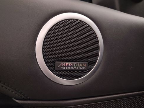 Used 2018 Land Rover Discovery HSE Luxury image 21