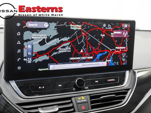 Used 2023 Nissan Altima 2.5 SR w/ SR Premium Package FWD image 18