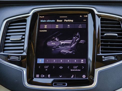 Used 2024 Volvo XC90 T8 Plus w/ Protection Package Premier image 16