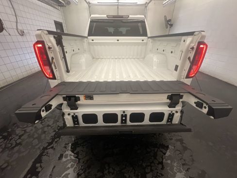 Used 2022 GMC Sierra 1500 Elevation AWD/4WD image 19