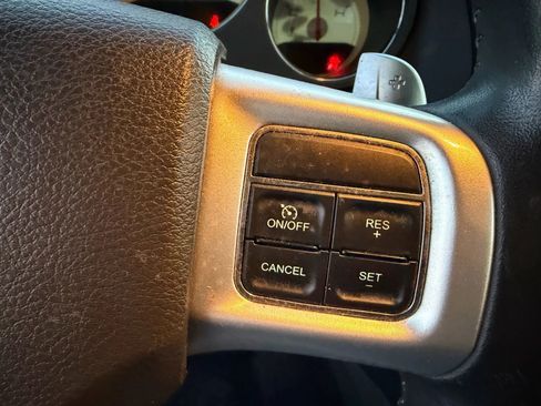 Used 2012 Dodge Challenger R/T image 23