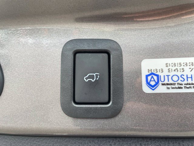 Used 2016 Toyota Highlander Limited Platinum AWD/4WD image 33