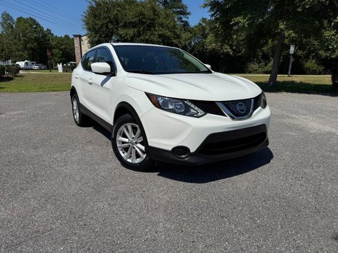 Used 2018 Nissan Rogue Sport S w/ S Appearance Package FWD image 35