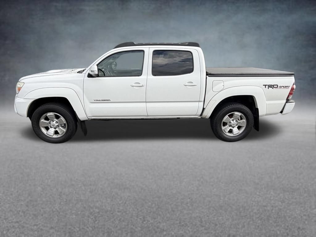 Used 2015 Toyota Tacoma 4x4 Double Cab w/ TRD Sport Package image 2