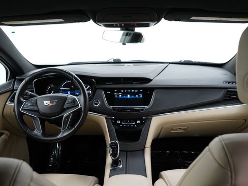 Used 2019 Cadillac XT5 AWD image 13