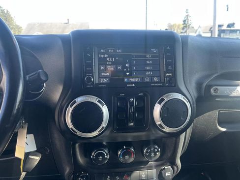 Used 2017 Jeep Wrangler Unlimited Sahara w/ Dual Top Group image 16