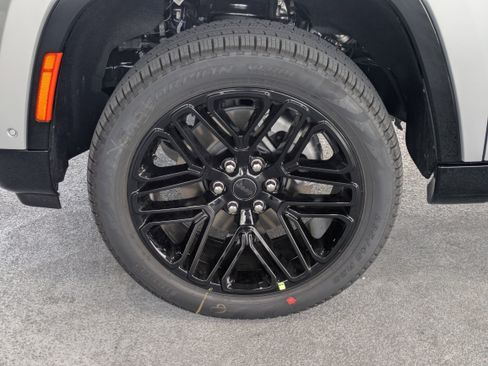 New 2026 Jeep Grand Wagoneer L Limited image 11