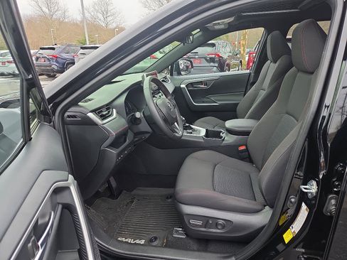 Certified 2024 Toyota RAV4 SE image 15