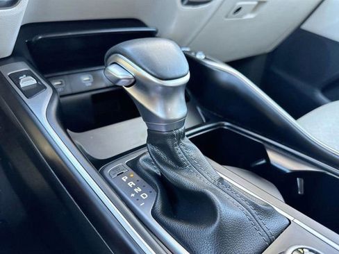 Used 2022 Kia Sorento EX image 25