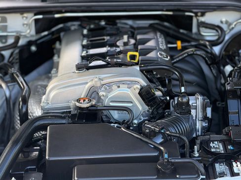 Used 2018 MAZDA MX-5 Miata RF Grand Touring RWD image 33