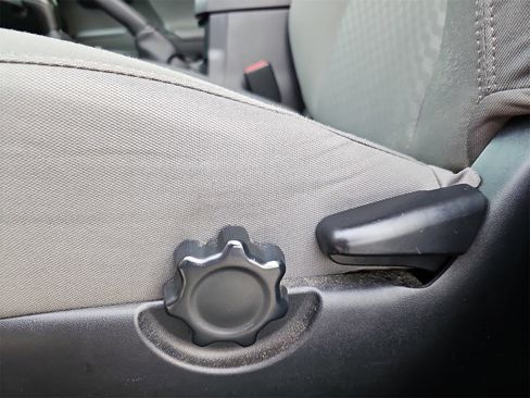 Used 2022 Toyota Tacoma SR image 31