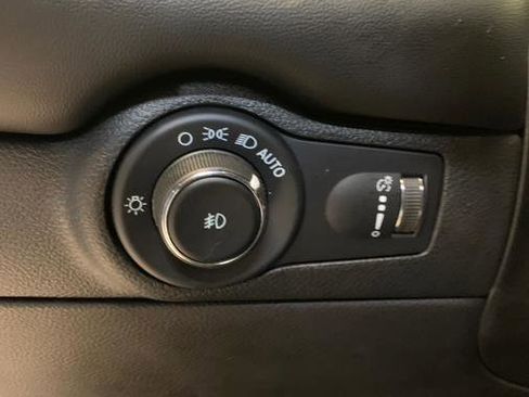 Used 2022 Dodge Durango GT image 19